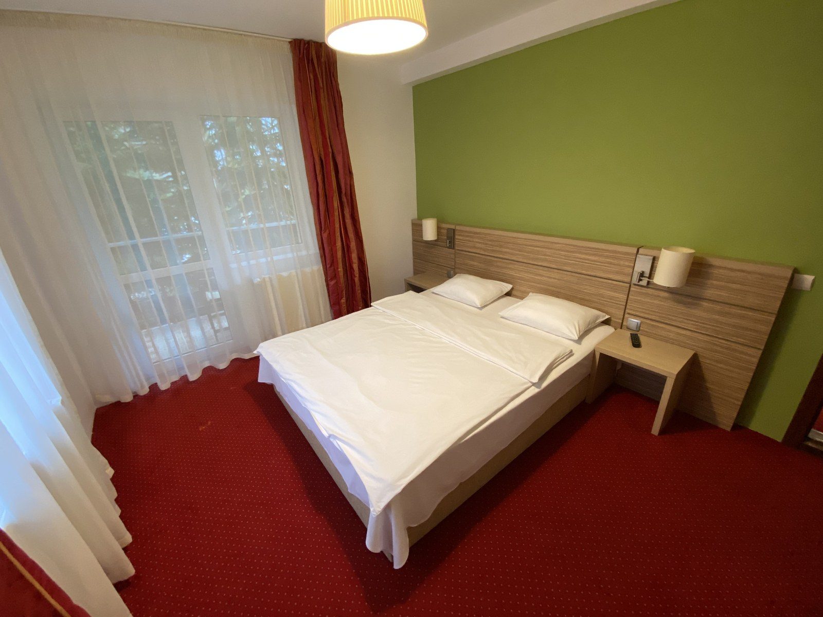 Camera Clabucet — 18 m² cu vedere la munte, pat dublu și balcon, Vila Amira Predeal