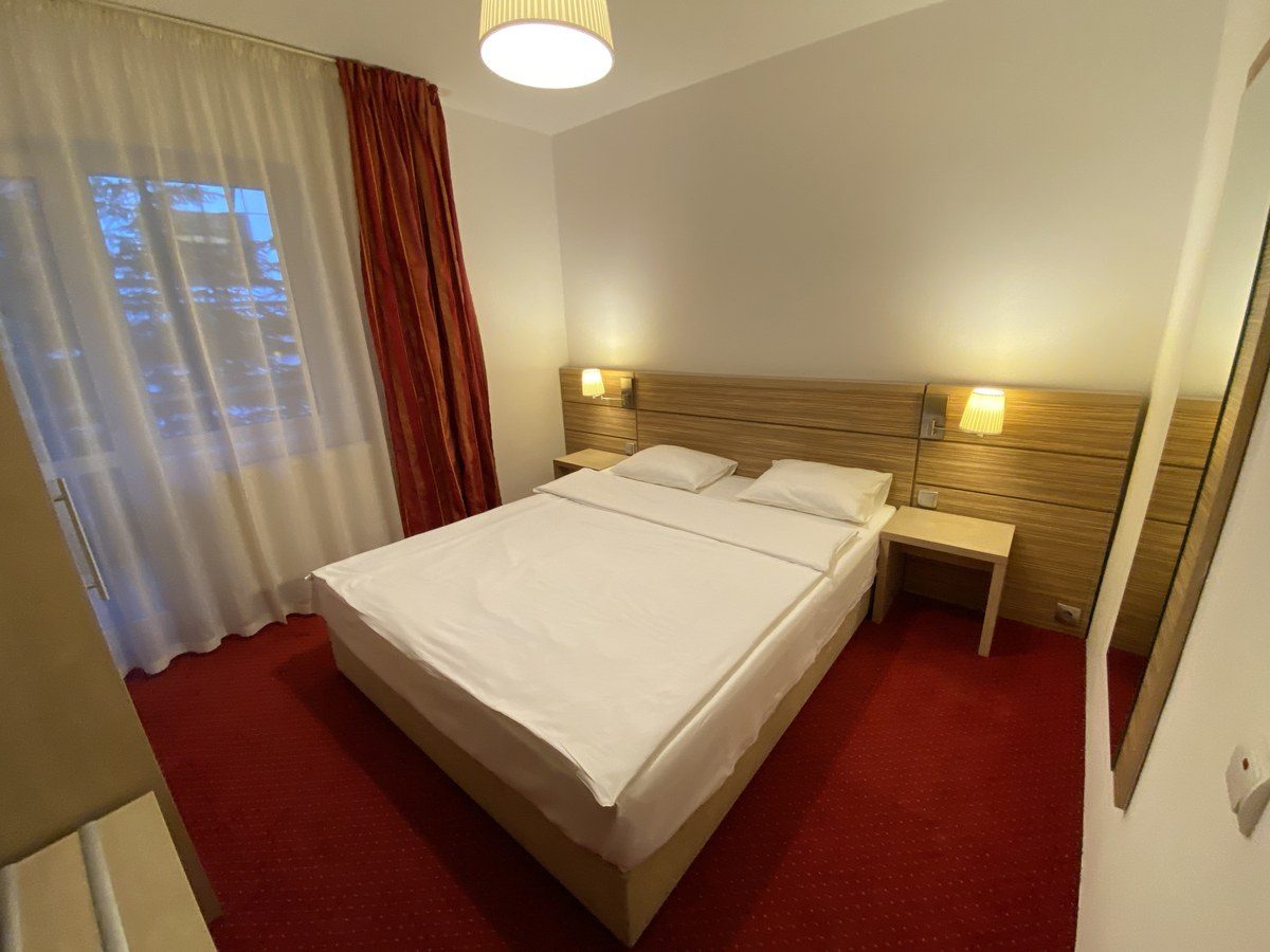 Camera Piatra Mare — 18 m² luminoasă cu pat dublu, Vila Amira Predeal